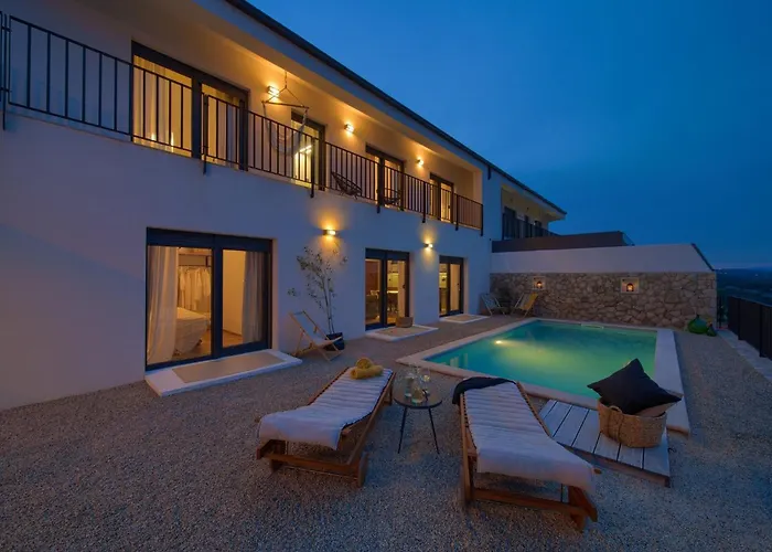 Villa Kucha 26b *